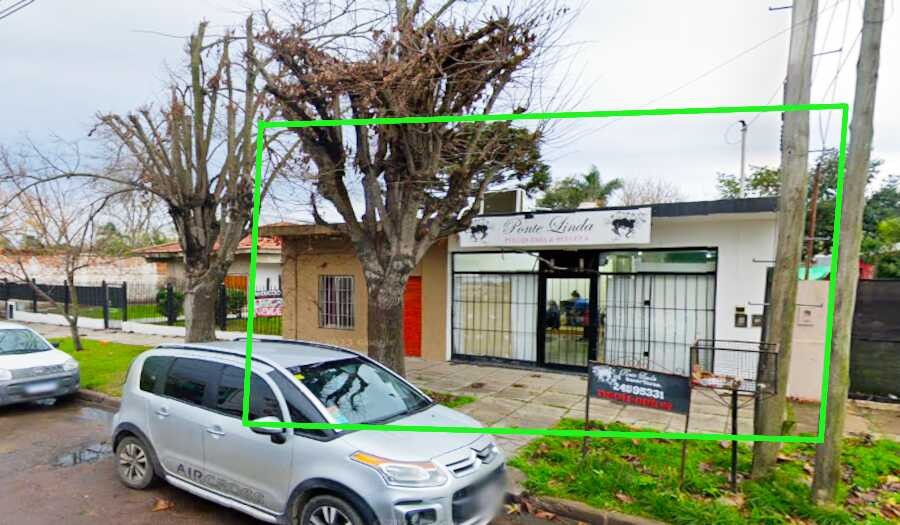 Local con vivienda en Barrio Luchetti Escobar